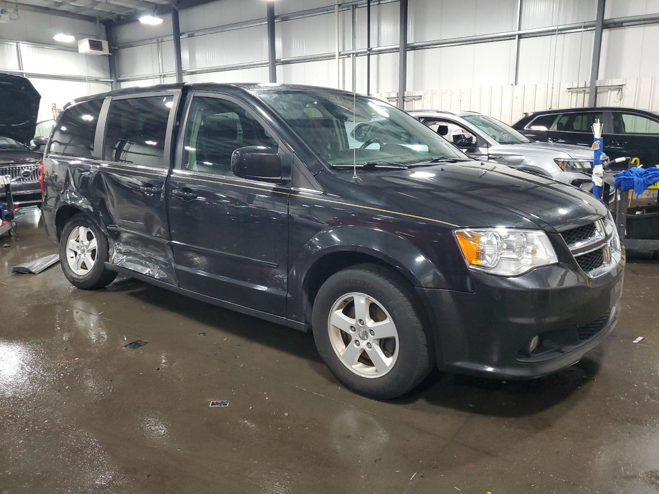 2012 Dodge Grand Caravan Crew - Image 4