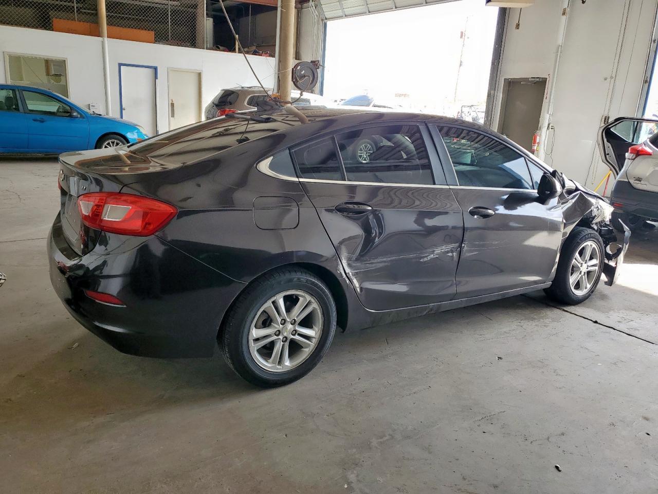 2017 Chevrolet Cruze Lt - Фото 3