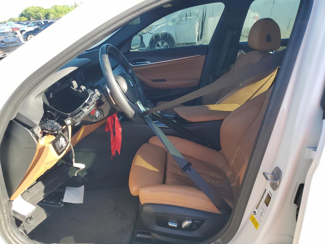 2023 BMW 530 I - Фото 7