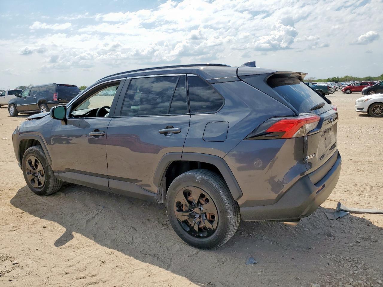 2020 Toyota Rav4 Le - Фото 2