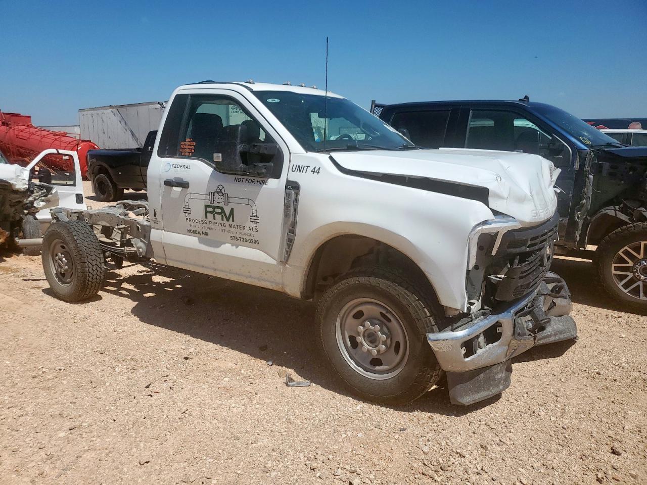 2023 Ford F350 Super Duty - Фото 4