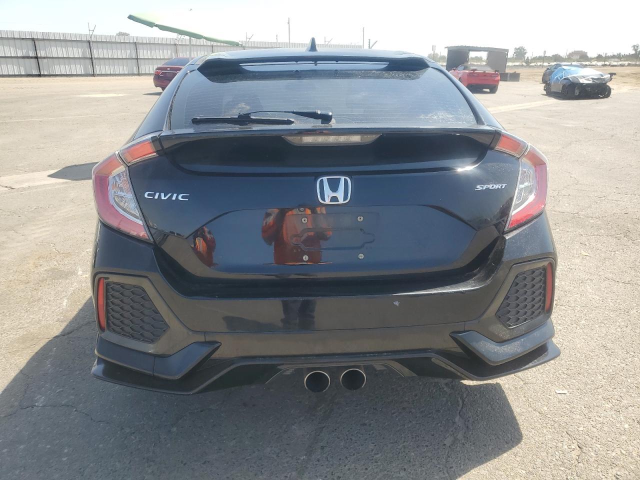 2018 Honda Civic Sport - Image 6