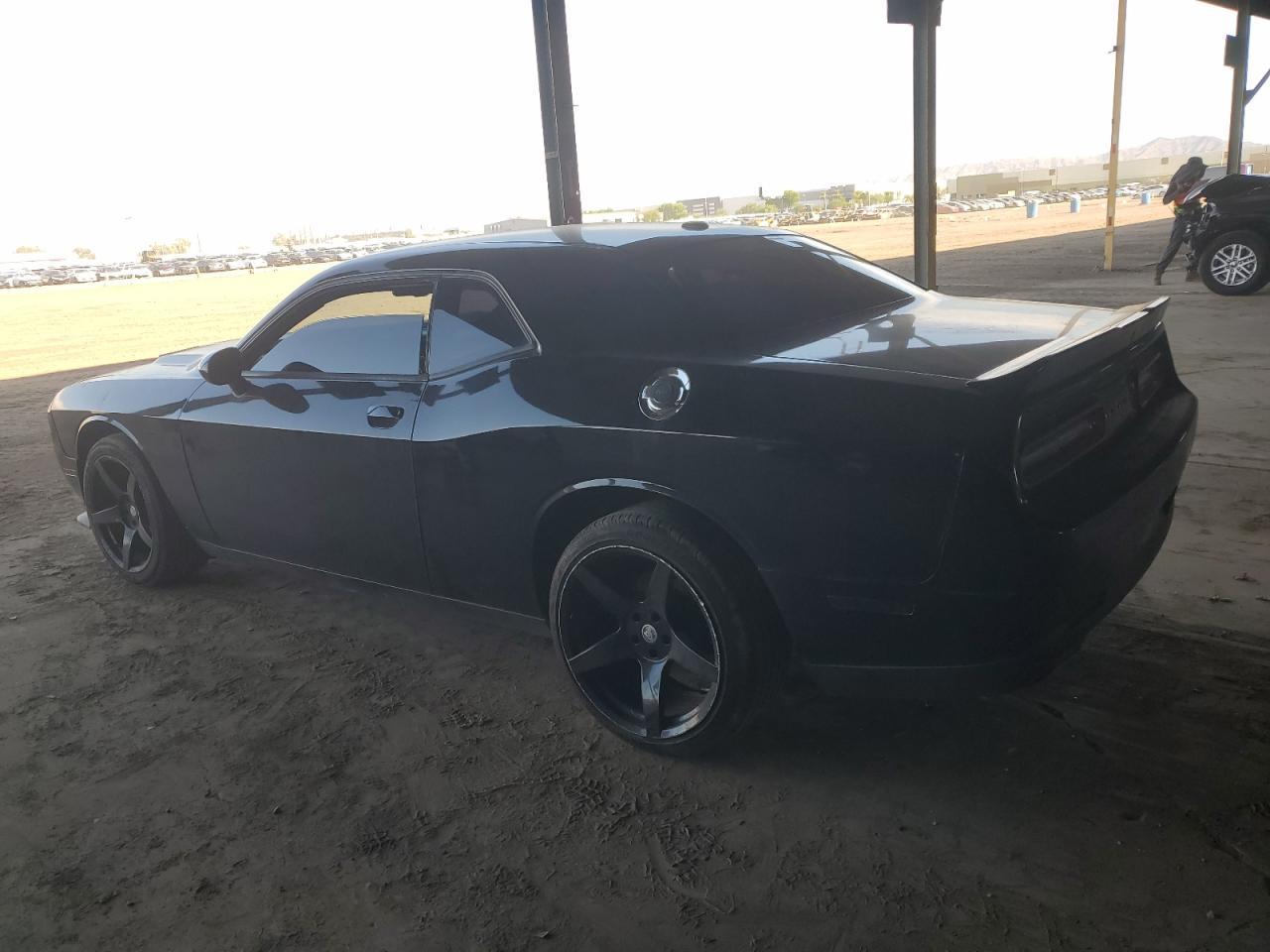 2018 Dodge Challenger Sxt - Image 2