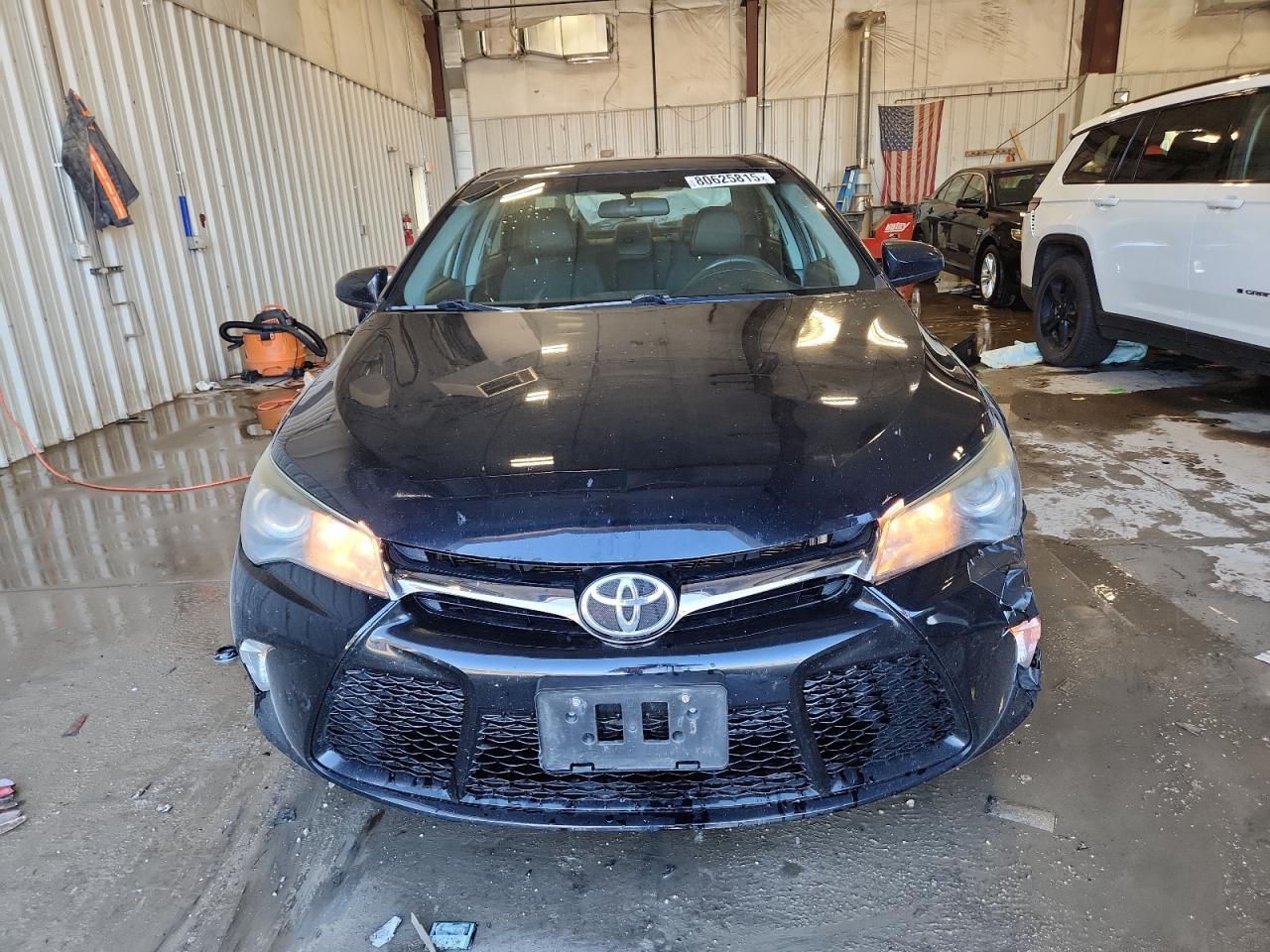 2016 Toyota Camry Le - Фото 5
