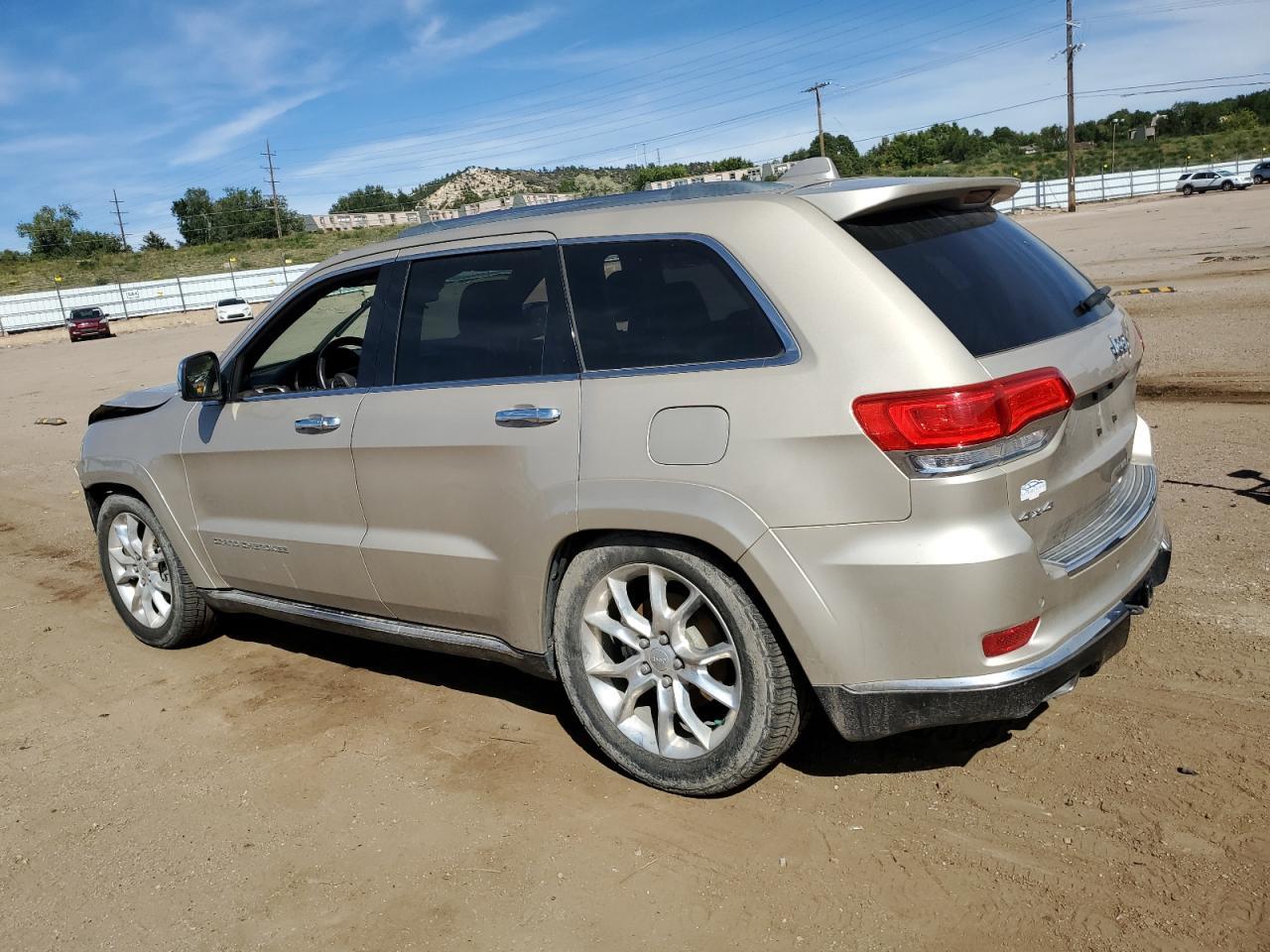 2014 Jeep Grand Cherokee Summit - Image 2