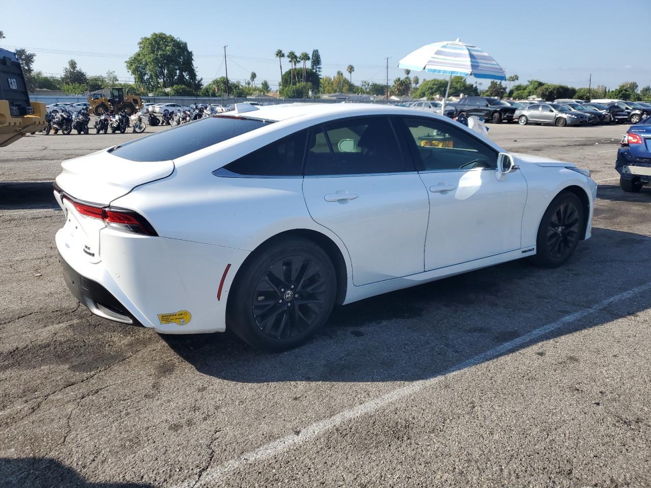 2022 Toyota Mirai Le - Image 3