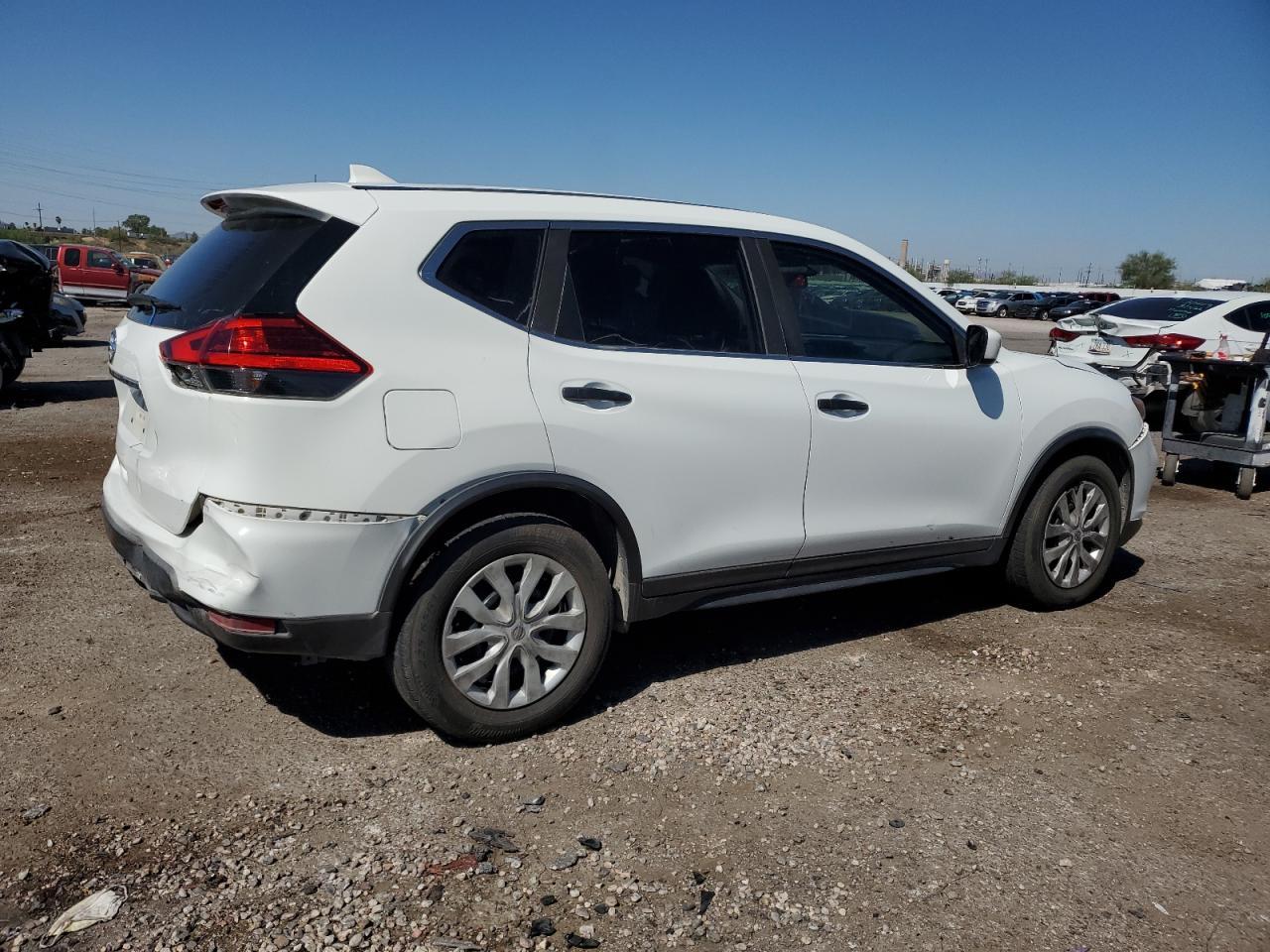 2017 Nissan Rogue S - Image 3