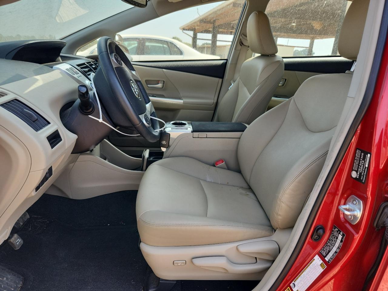2014 Toyota Prius V - Image 7
