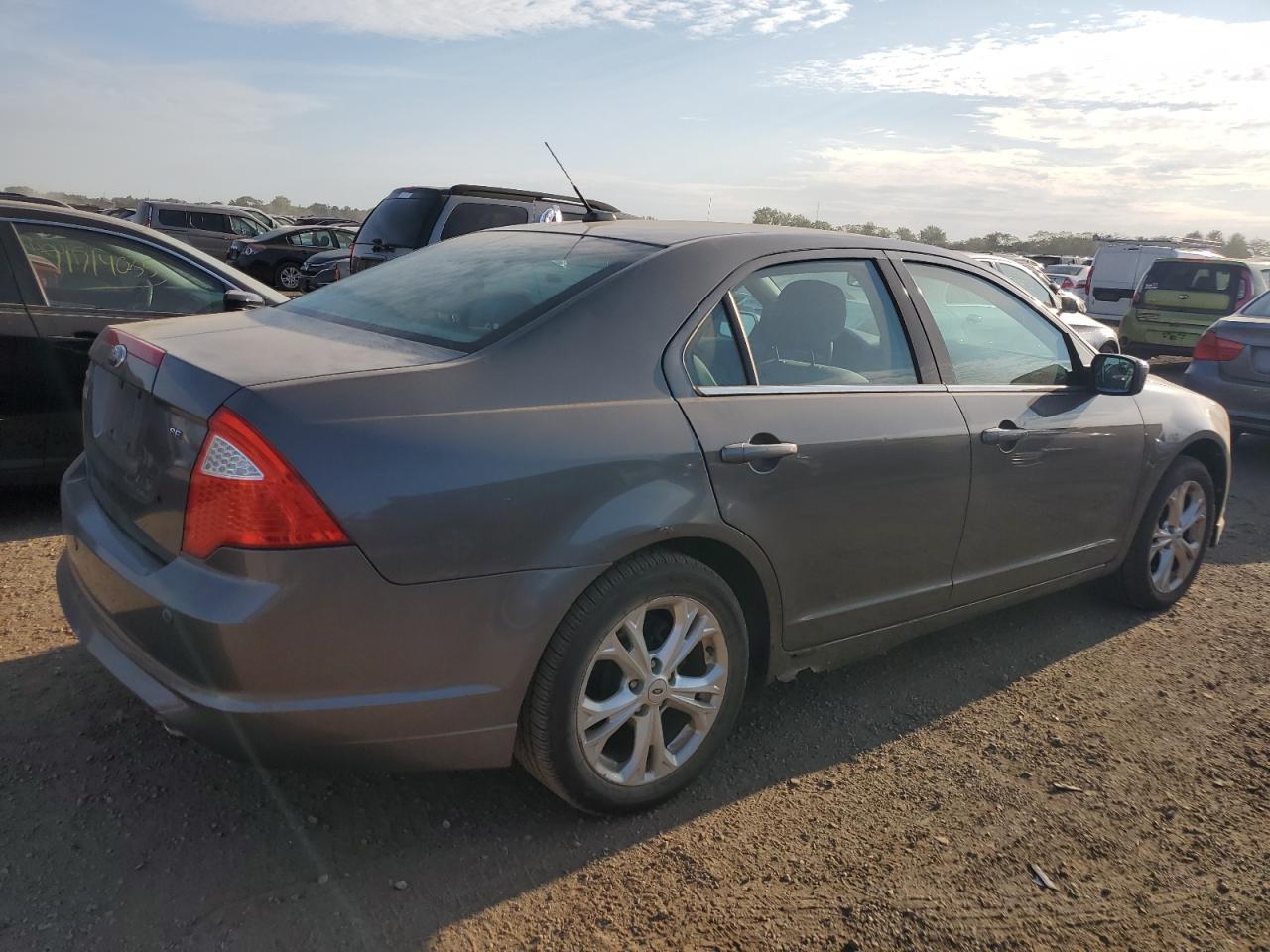 2012 Ford Fusion Se - Фото 3