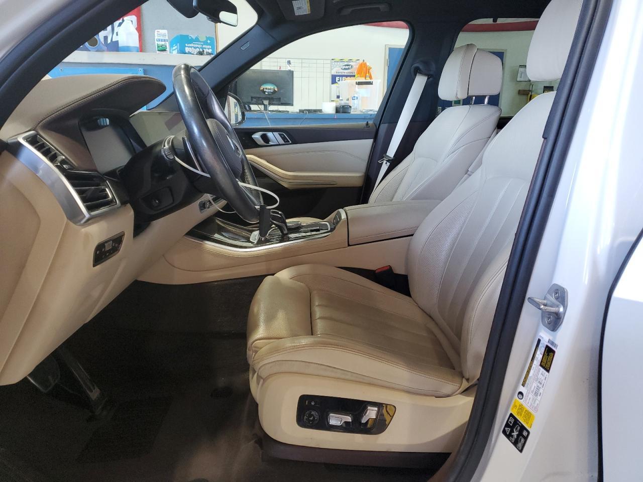 2019 BMW X5 xDrive50I - Image 7