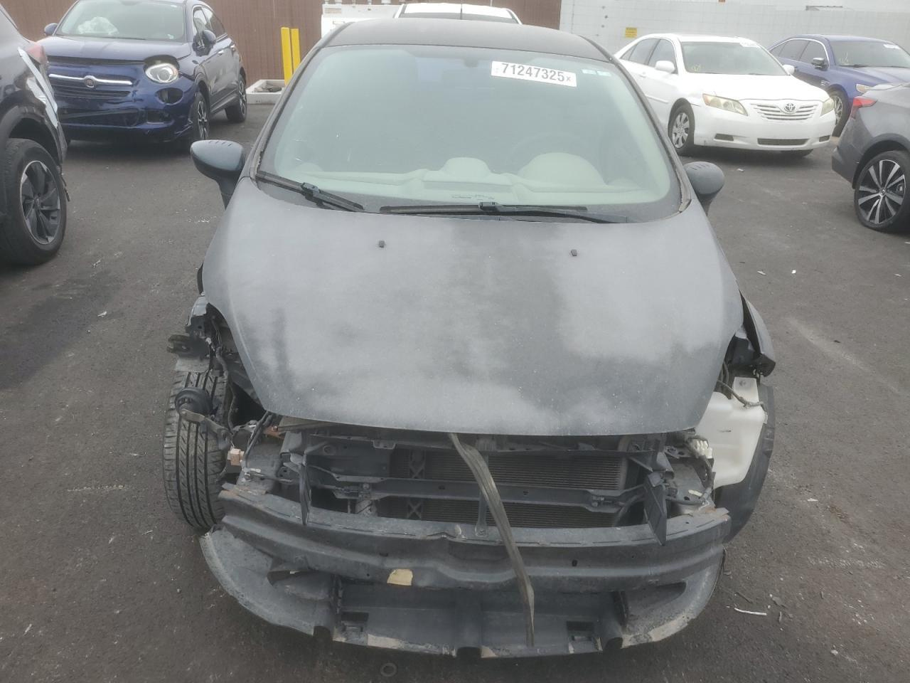 2011 Ford Fiesta Se - Фото 5