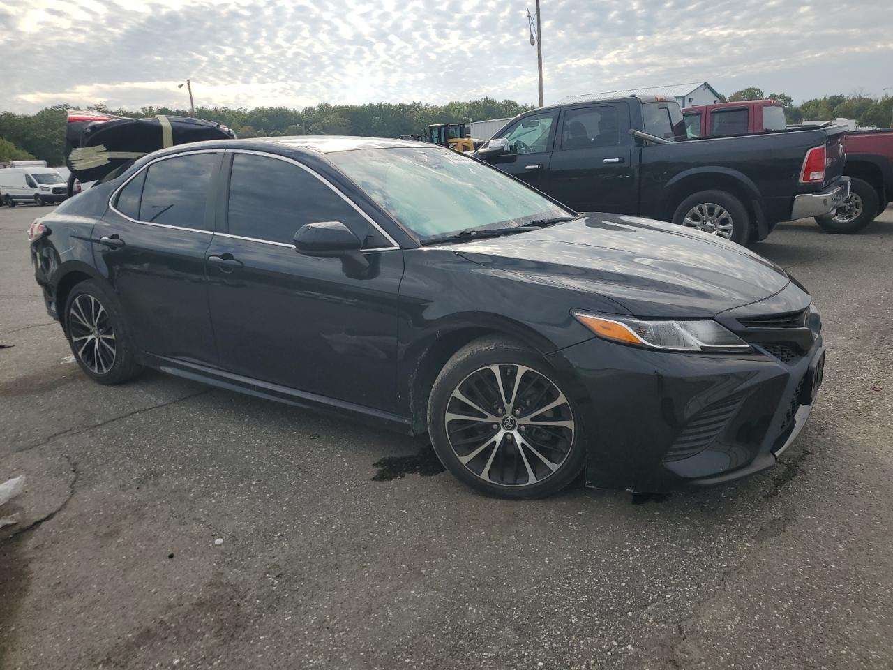 2018 Toyota Camry L - Image 4