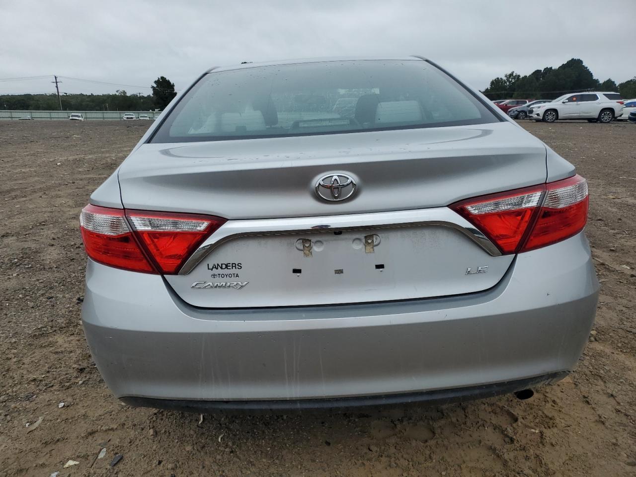 2015 Toyota Camry Le - Фото 6