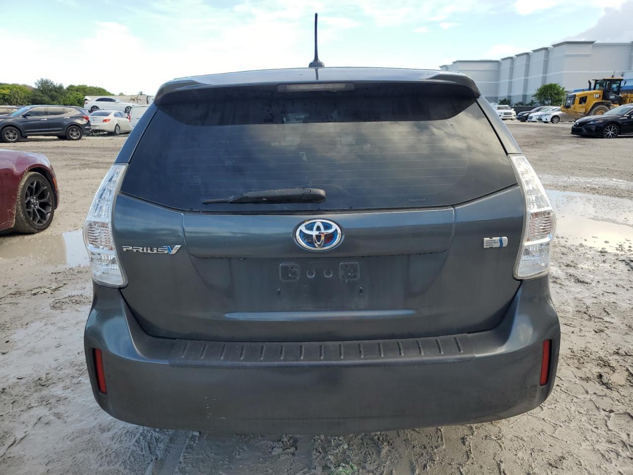 2012 Toyota Prius V - Фото 6
