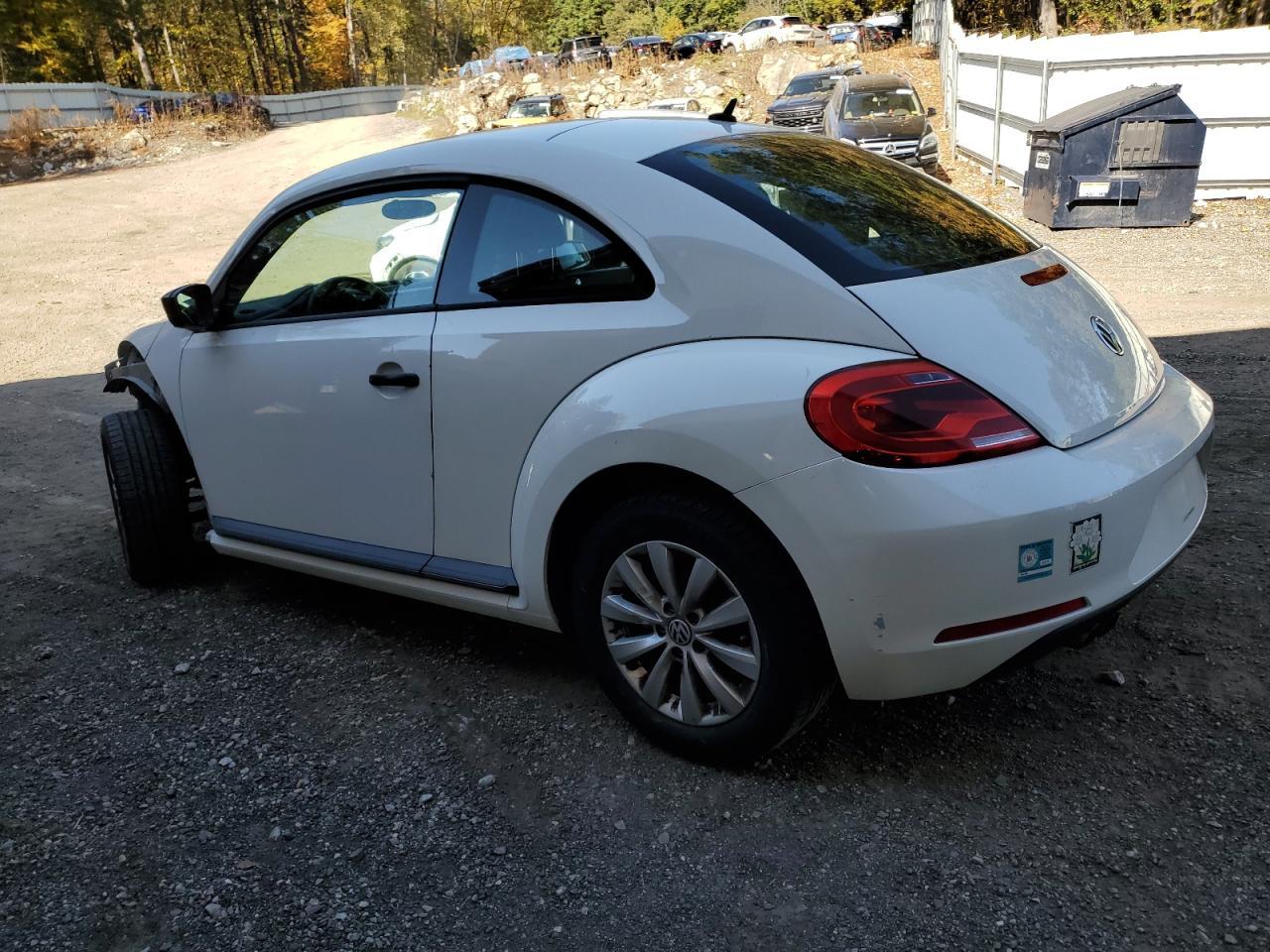 2013 Volkswagen Beetle - Image 2