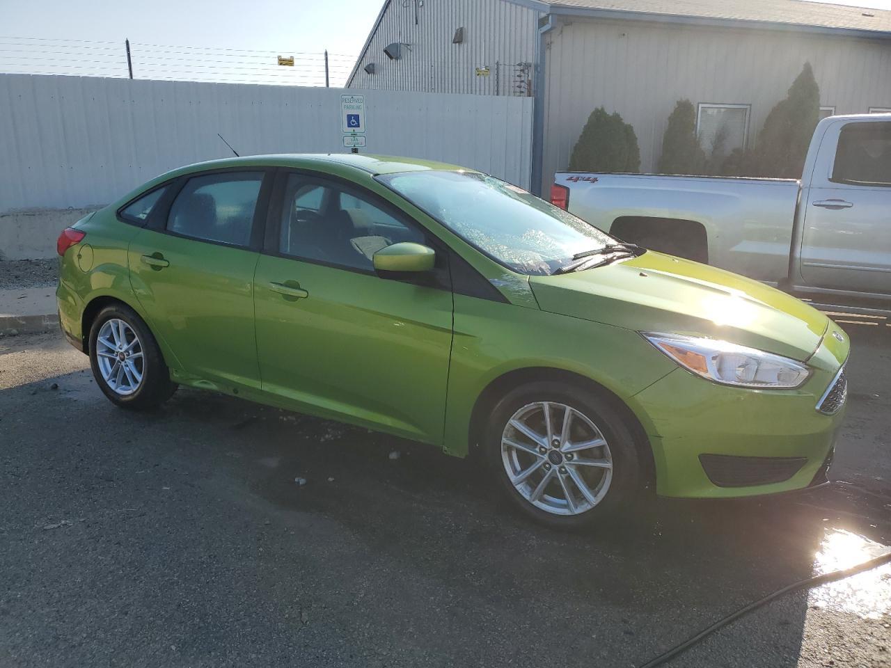 2018 Ford Focus Se - Image 4