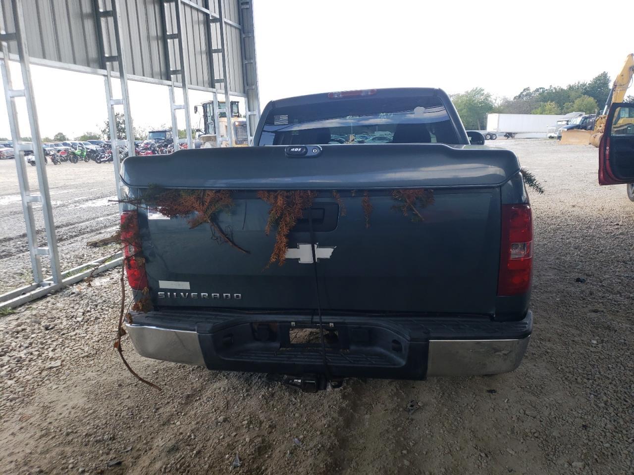 2008 Chevrolet Silverado C1500 - Image 6