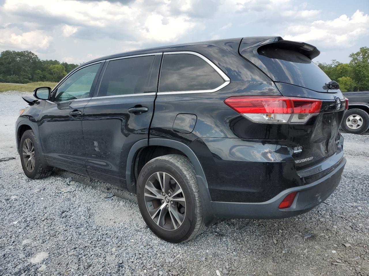 2018 Toyota Highlander Le - Фото 2