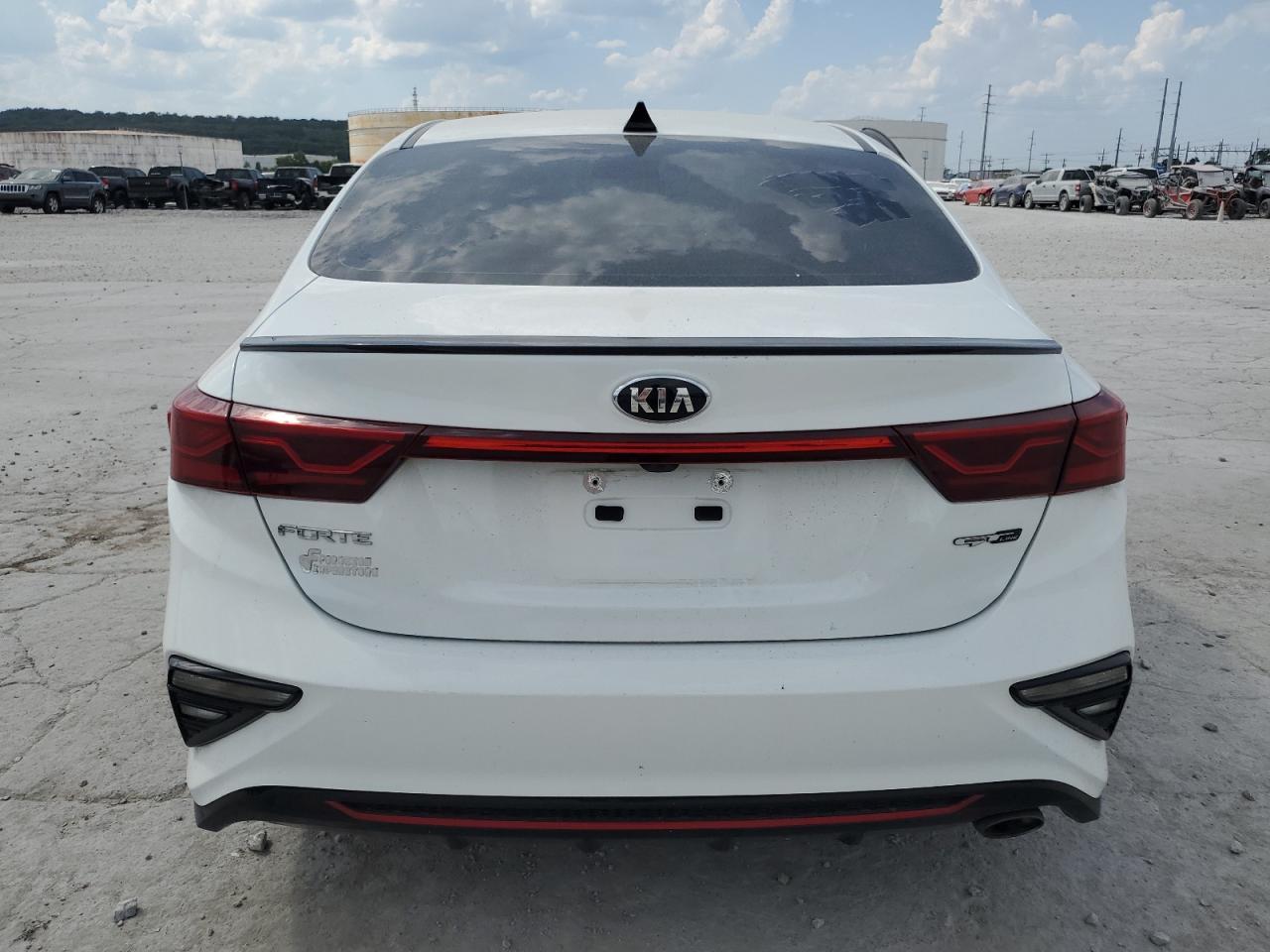 2021 Kia Forte Gt Line - Фото 6