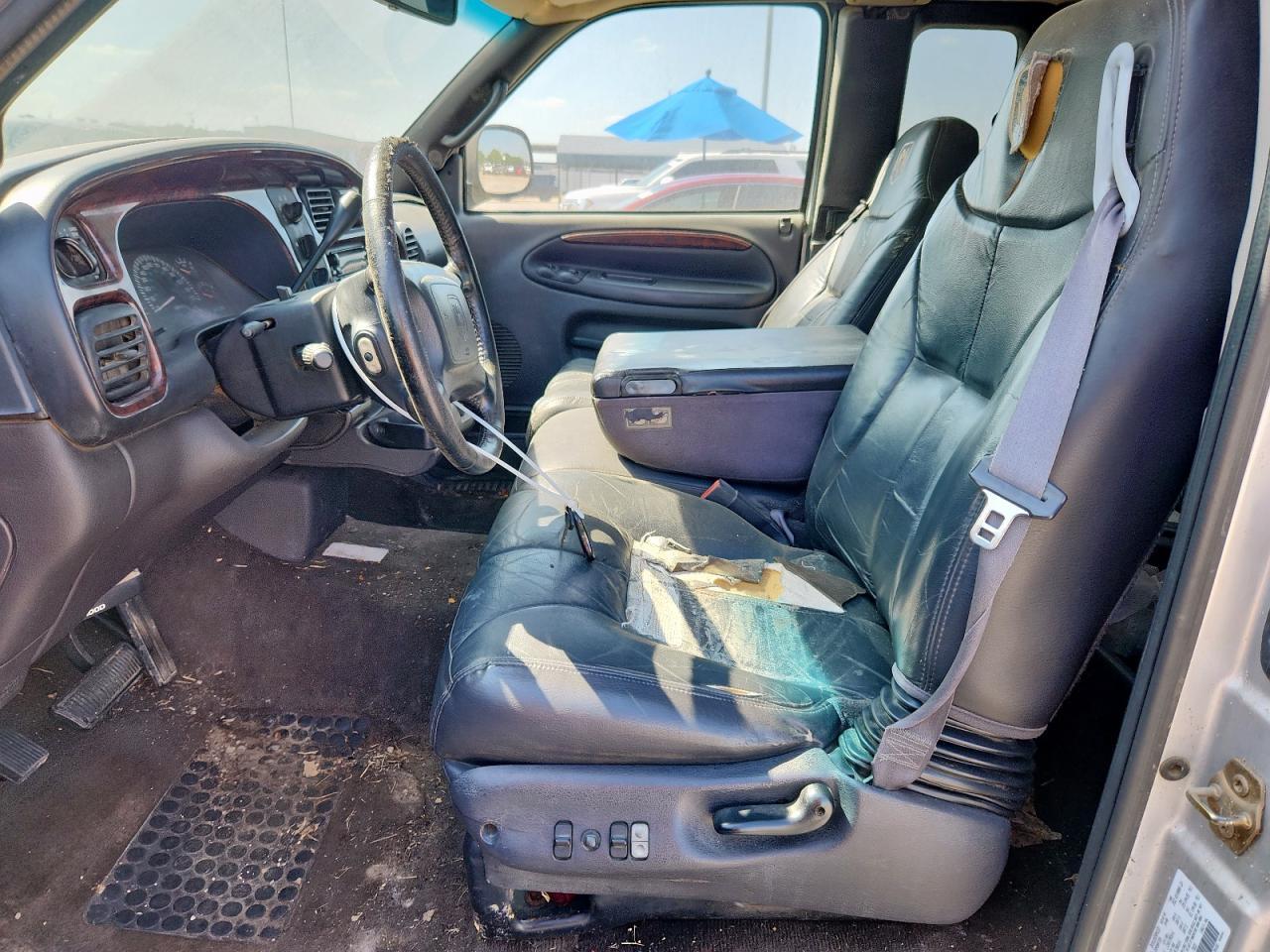 2001 Dodge Ram 2500 - Image 7