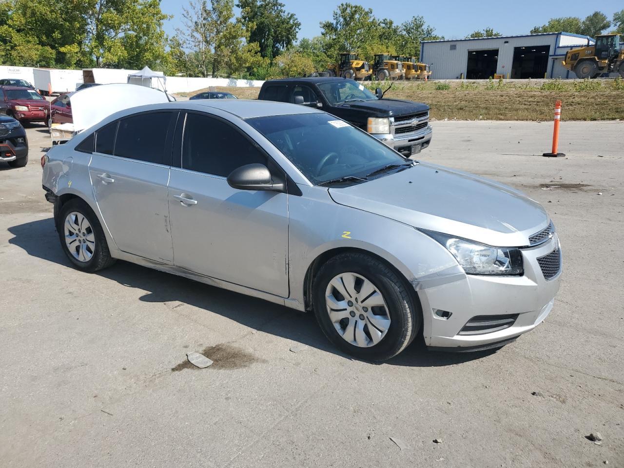 2012 Chevrolet Cruze Ls - Image 4