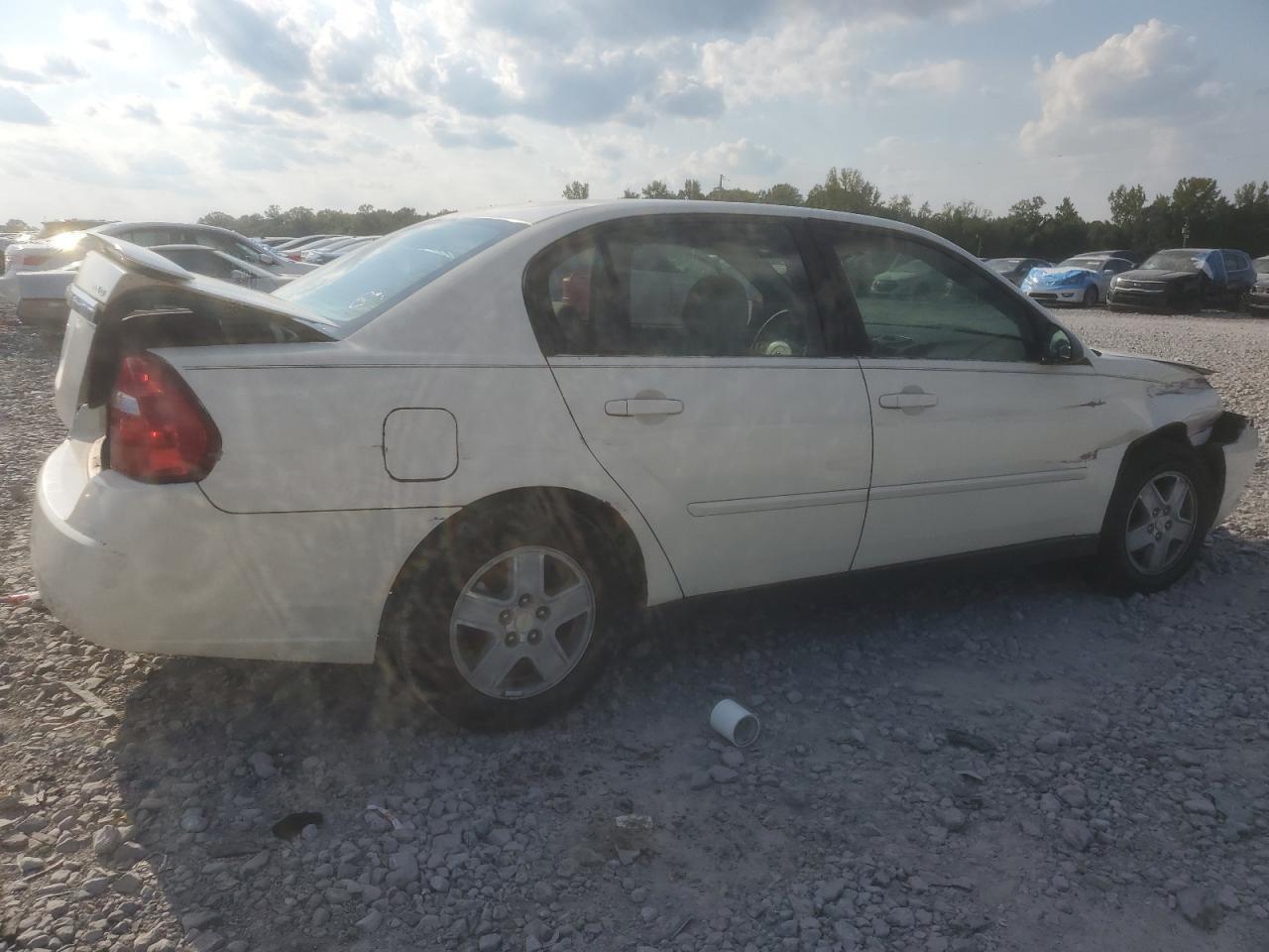 2005 Chevrolet Malibu Ls - Image 3