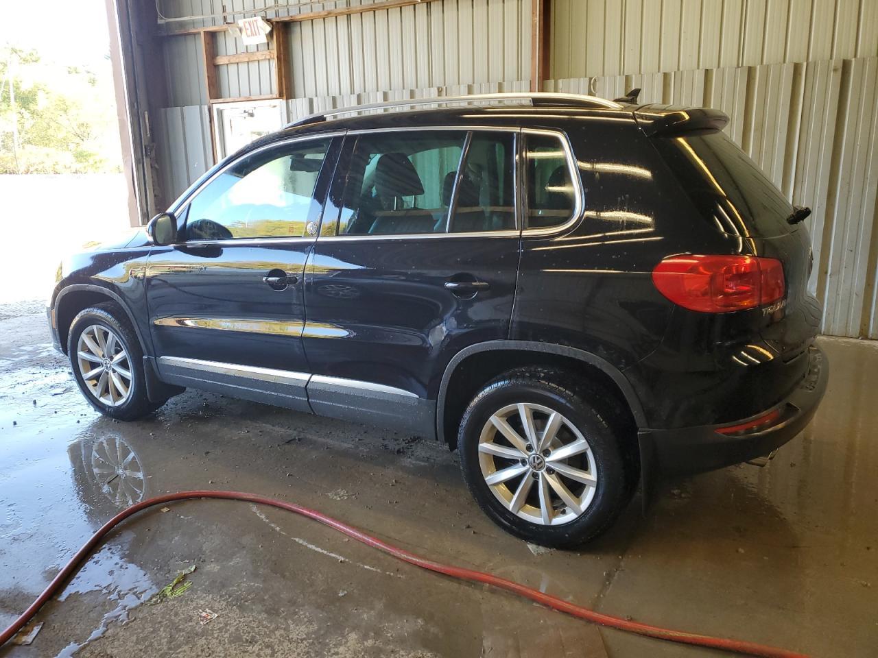 2017 Volkswagen Tiguan Wolfsburg - Фото 2