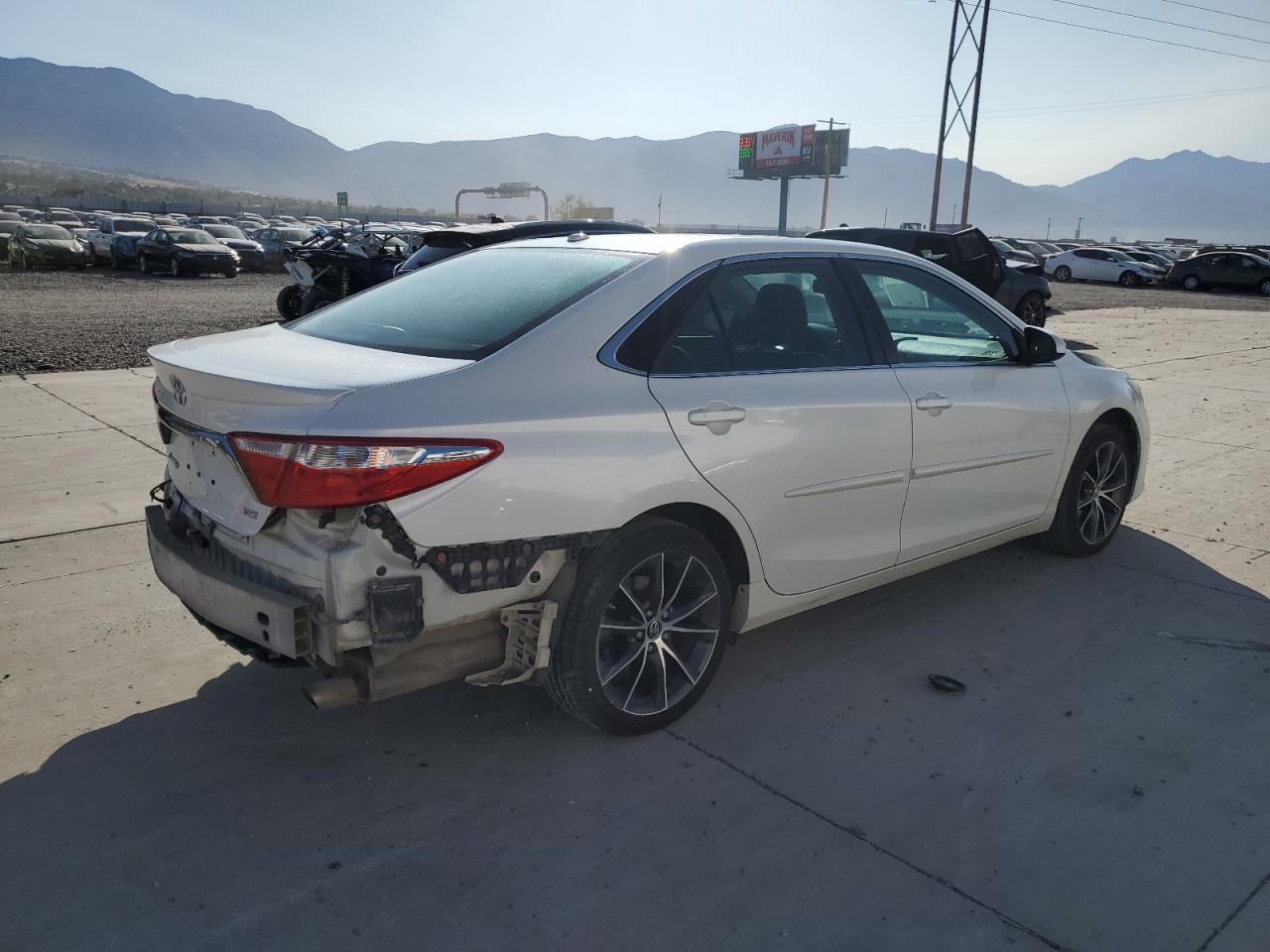 2015 Toyota Camry Xse - Фото 3