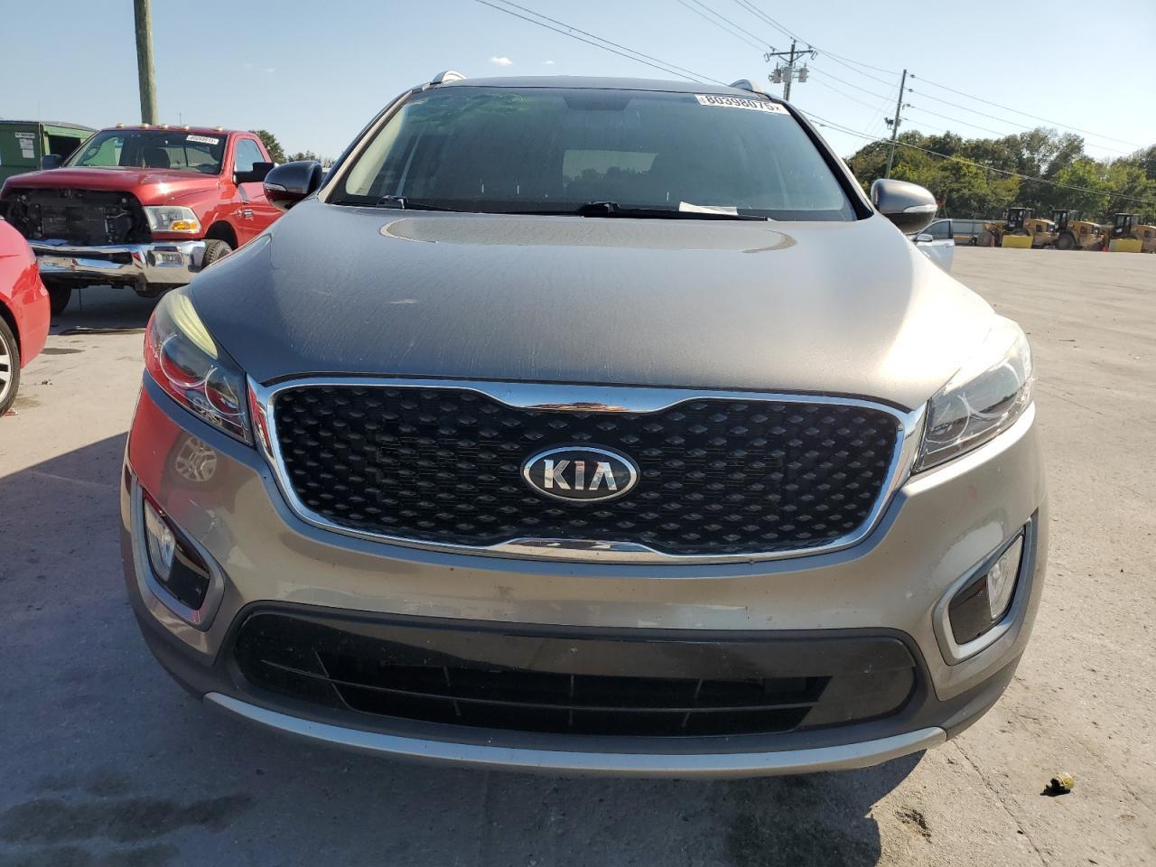 2016 Kia Sorento Ex - Image 5