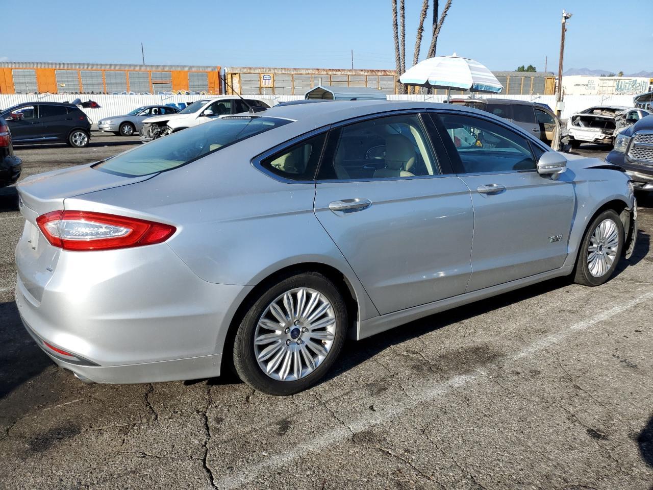 2013 Ford Fusion Se Phev - Фото 3