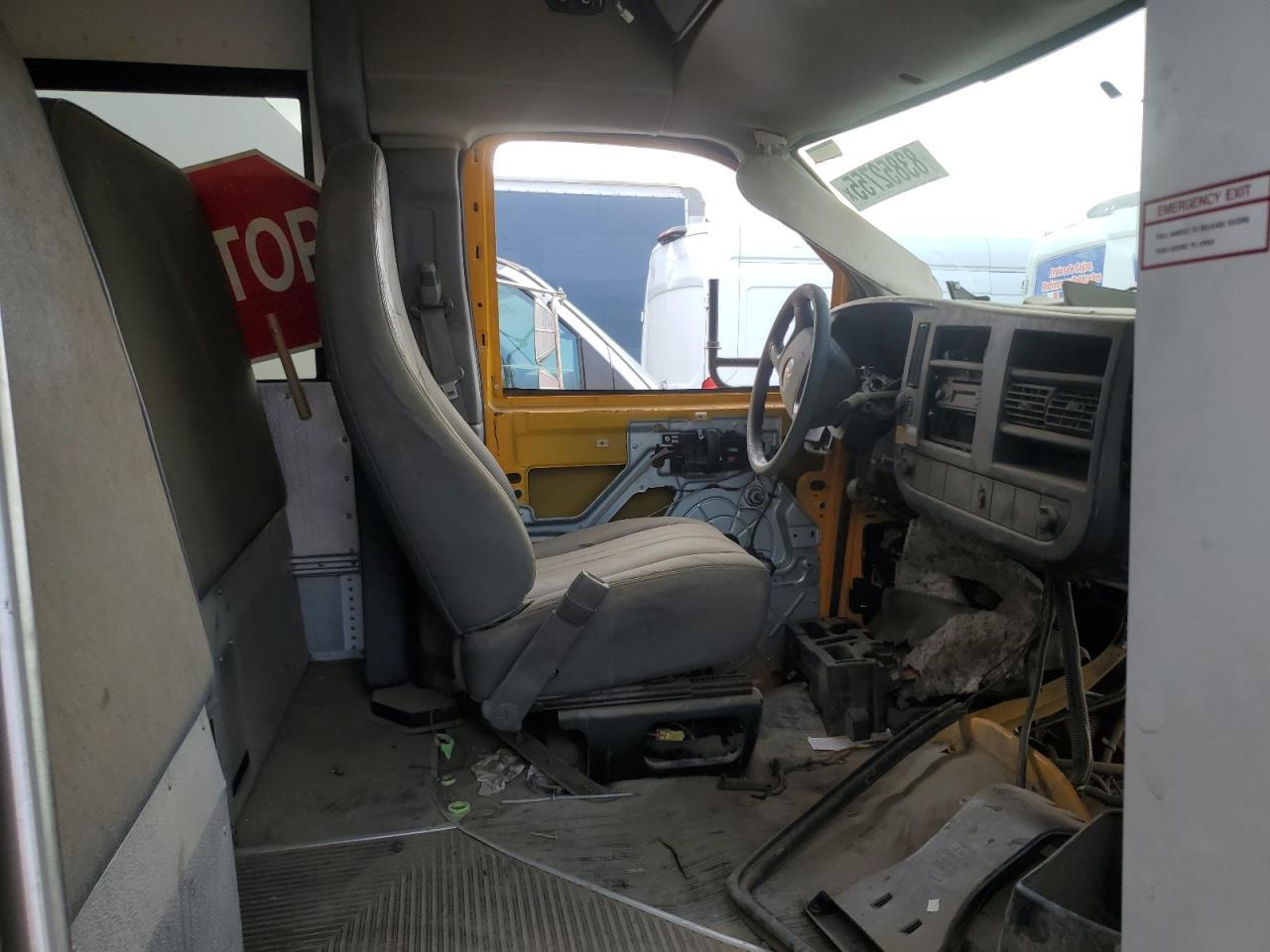 2010 Collins Bantam E350 - School Bus - Image 6