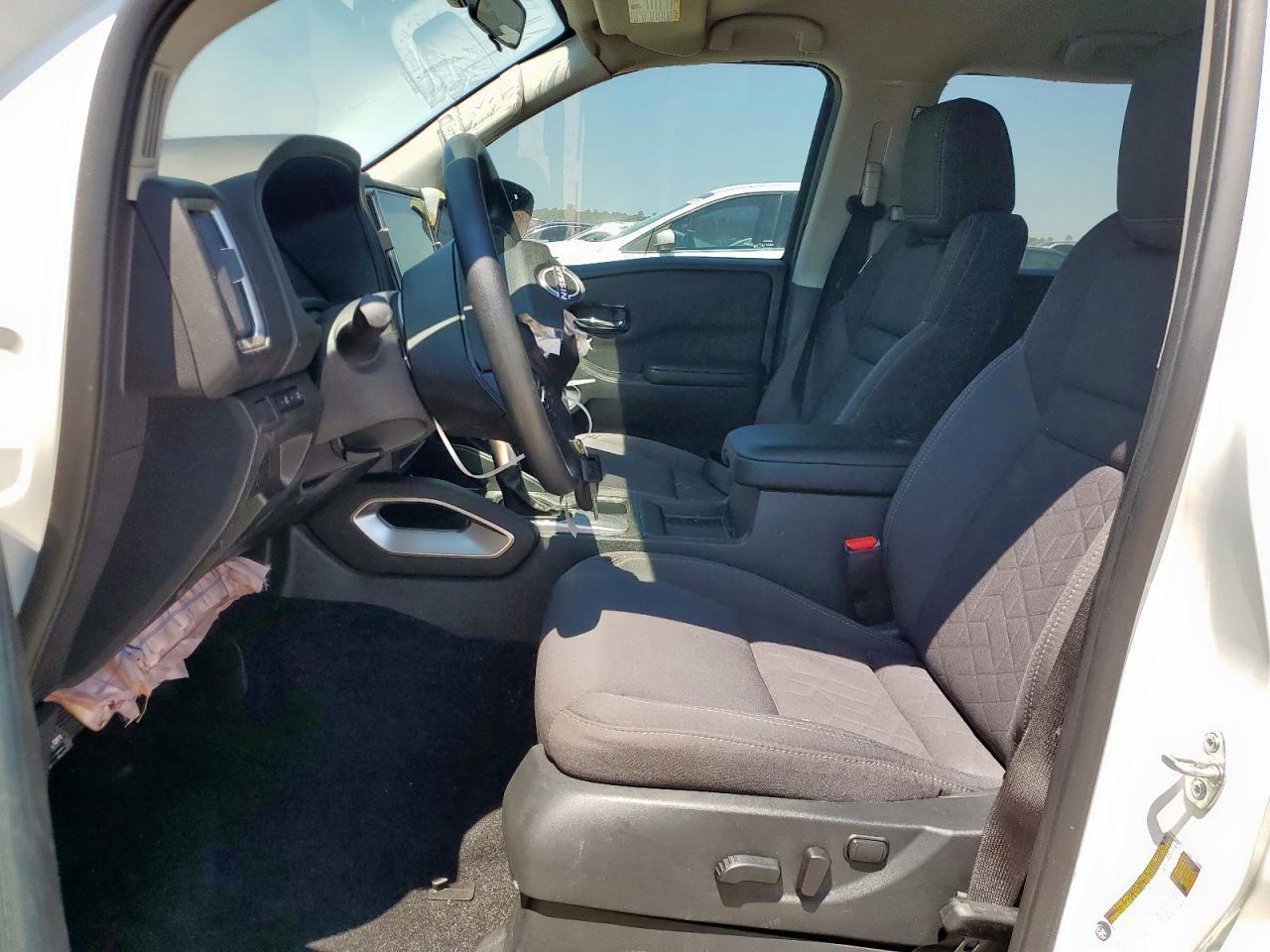 2025 Nissan Frontier S - Фото 7