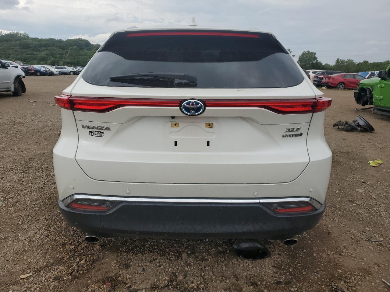 2021 Toyota Venza Le - Фото 6