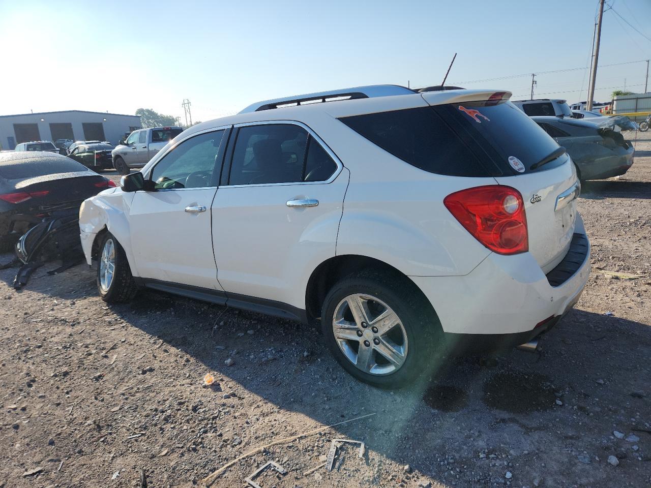 2015 Chevrolet Equinox Ltz - Image 2
