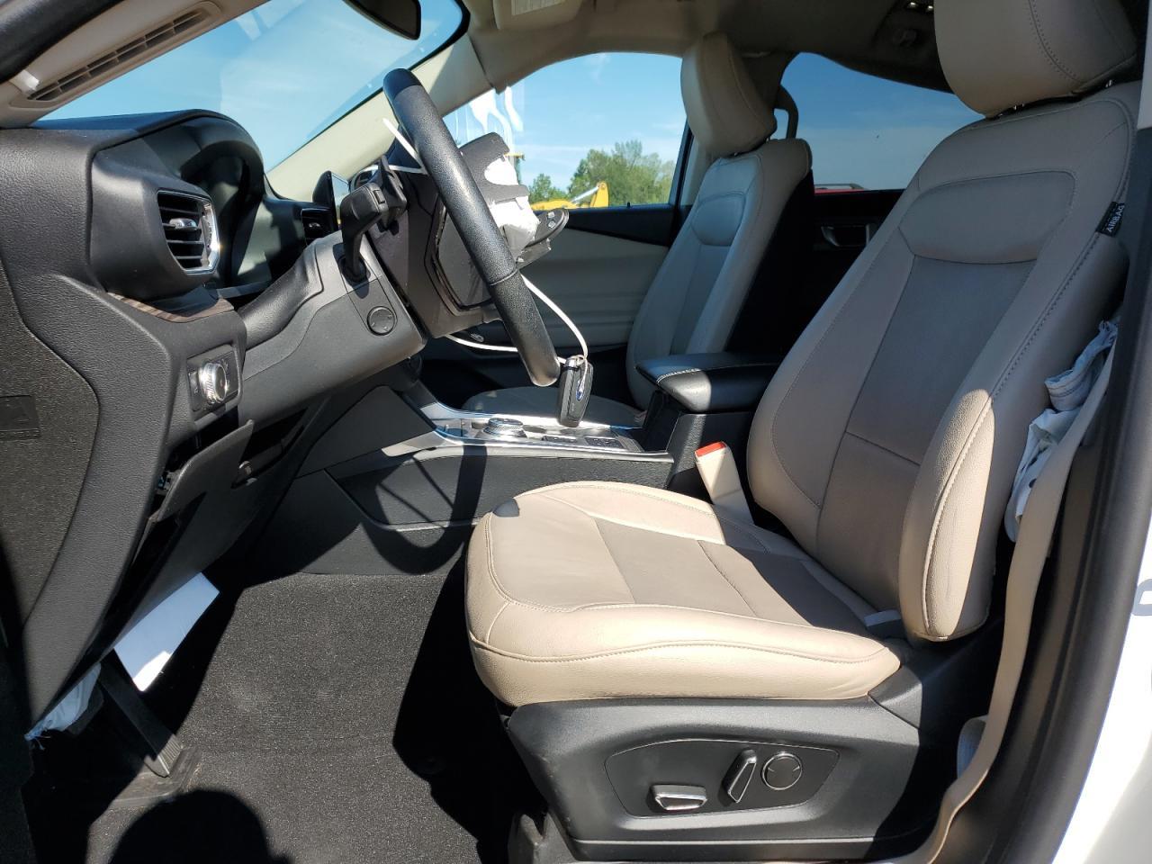 2020 Ford Explorer Limited - Image 7