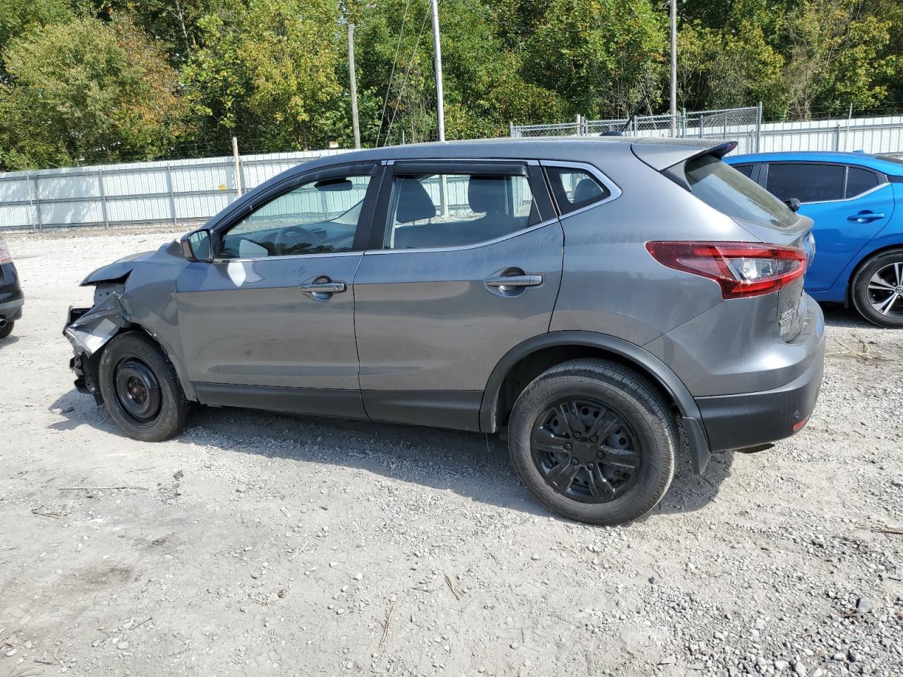 2020 Nissan Rogue Sport S - Фото 2