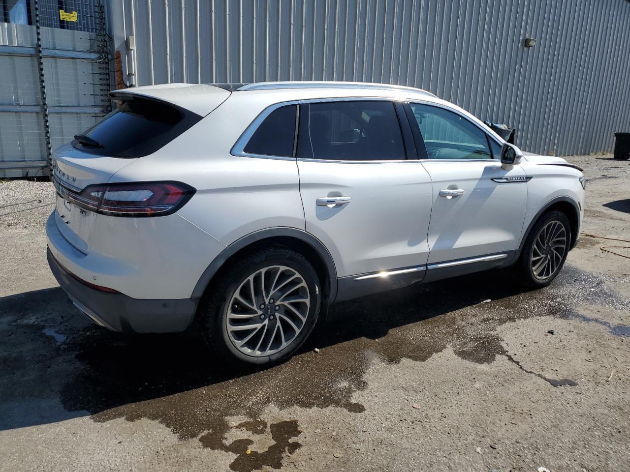 2019 Lincoln Nautilus Reserve - Фото 3