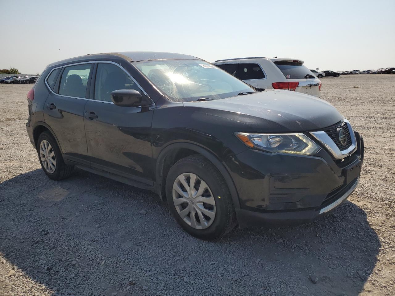 2018 Nissan Rogue S - Фото 4