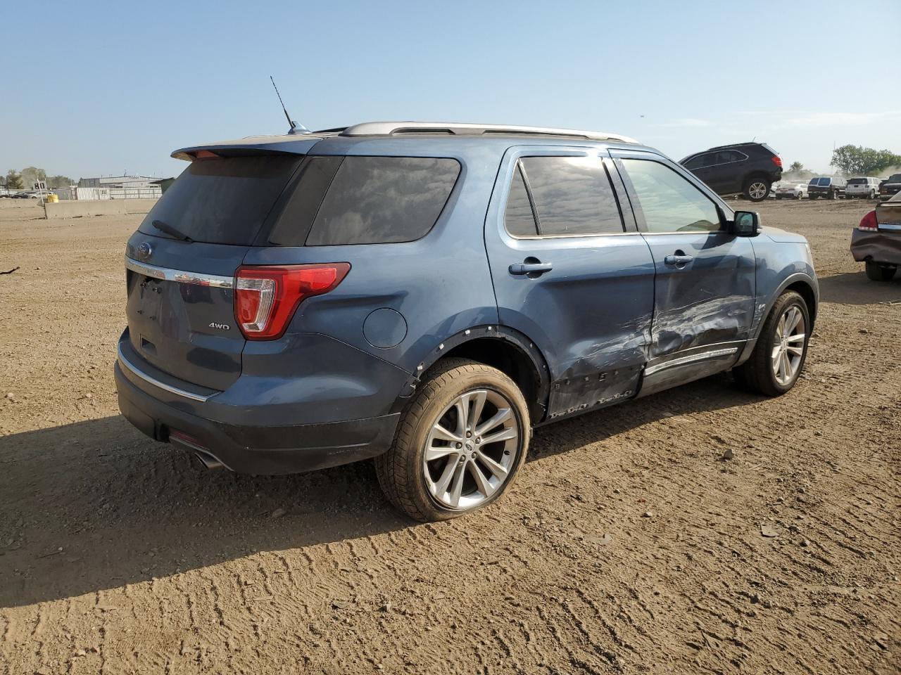 2018 Ford Explorer Xlt - Фото 3