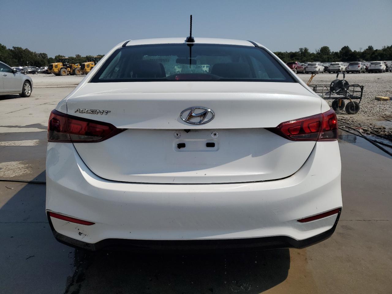 2021 Hyundai Accent Se - Фото 6
