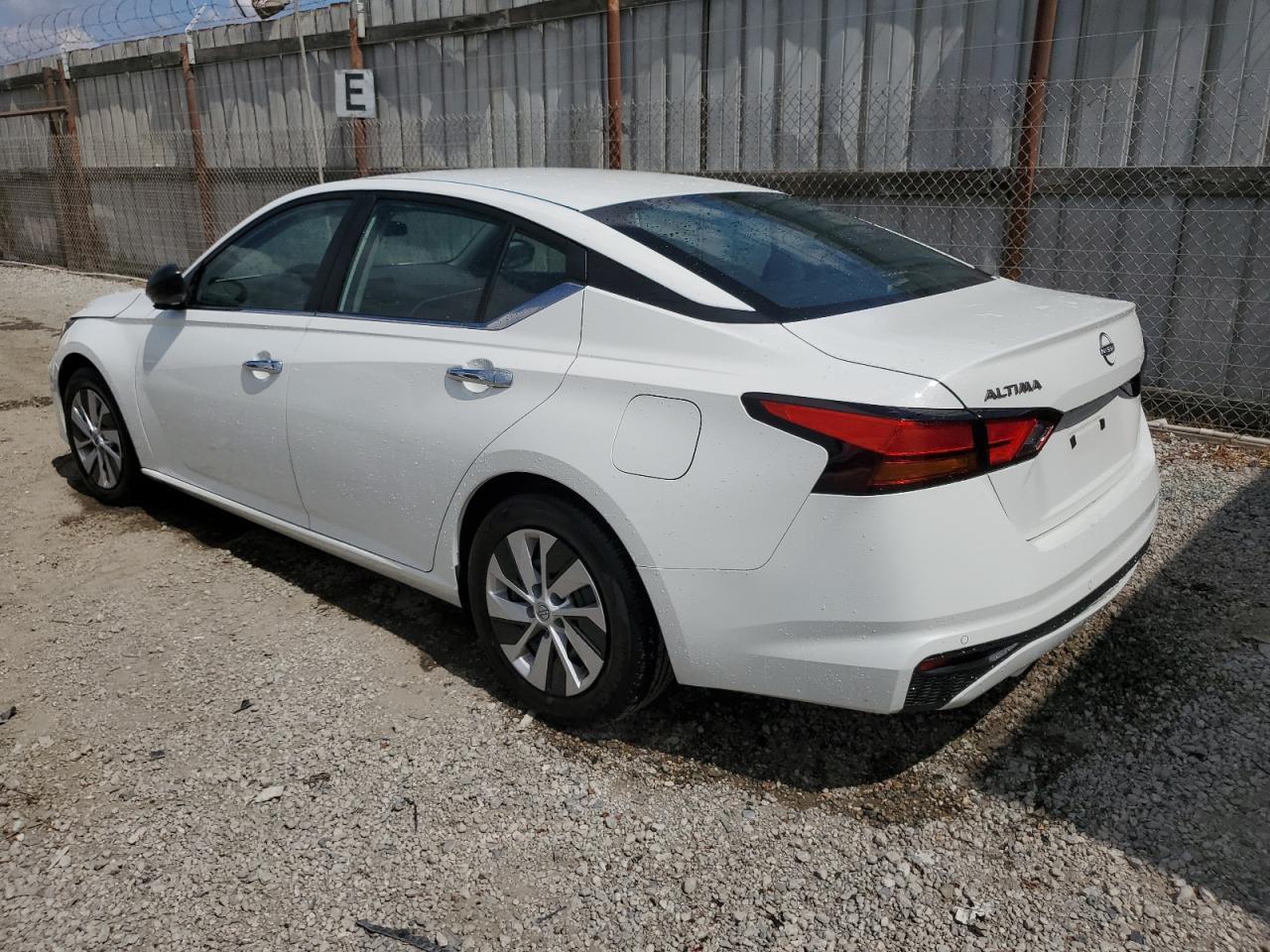 2024 Nissan Altima S - Фото 2