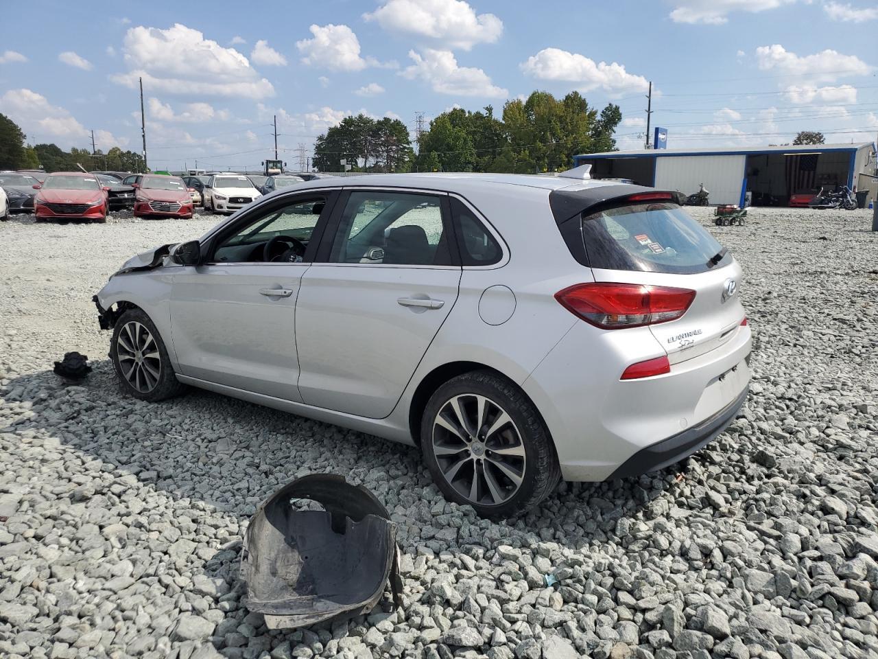 2018 Hyundai Elantra Gt - Image 2