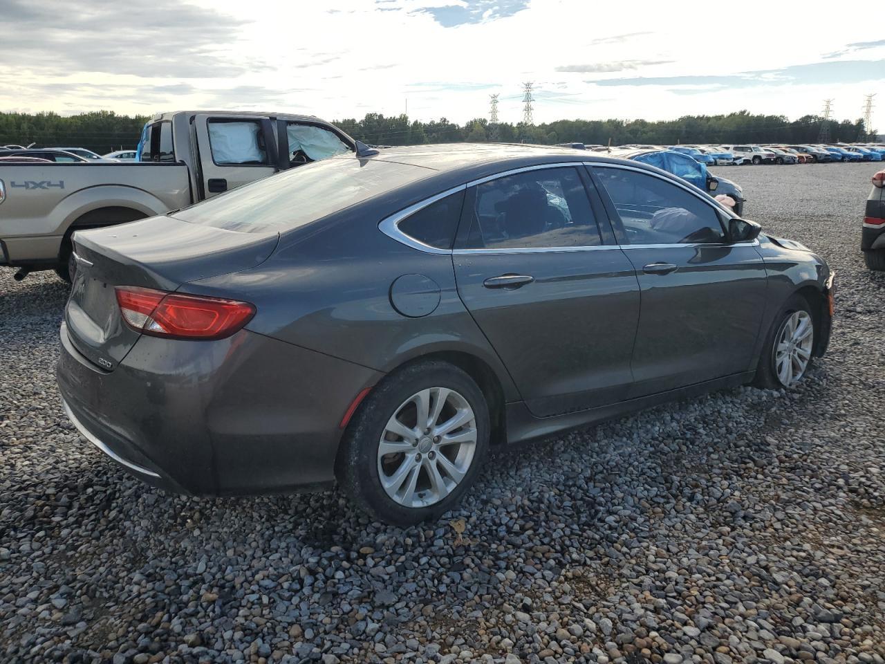 2016 Chrysler 200 Limited - Фото 3