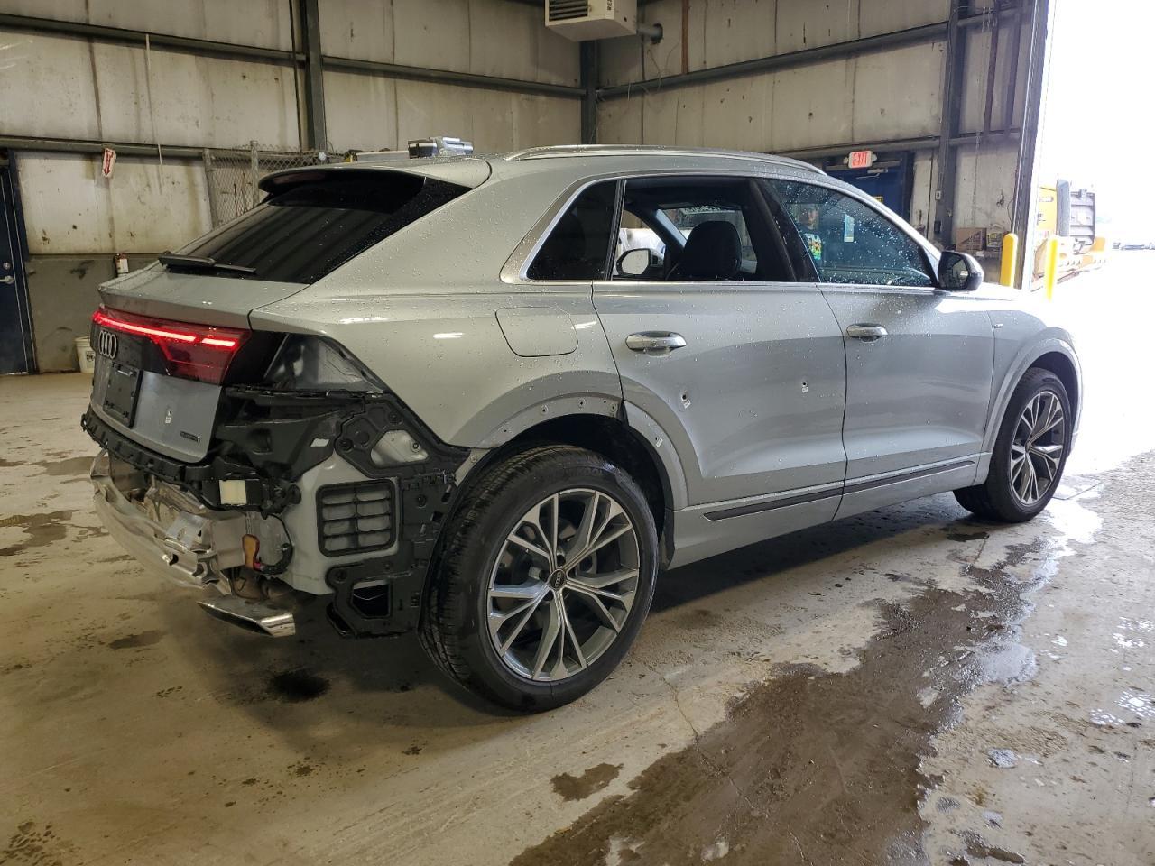 2025 Audi Q8 Progressiv - Фото 3