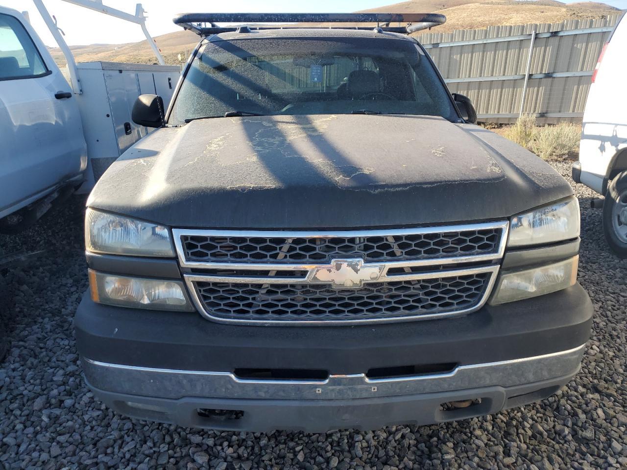 2005 Chevrolet Silverado K2500 Heavy Duty - Image 5