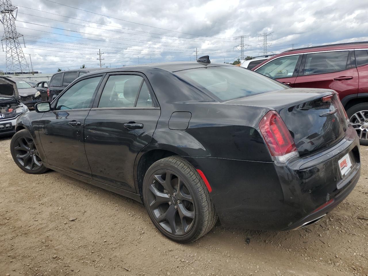 2023 Chrysler 300 S - Фото 2