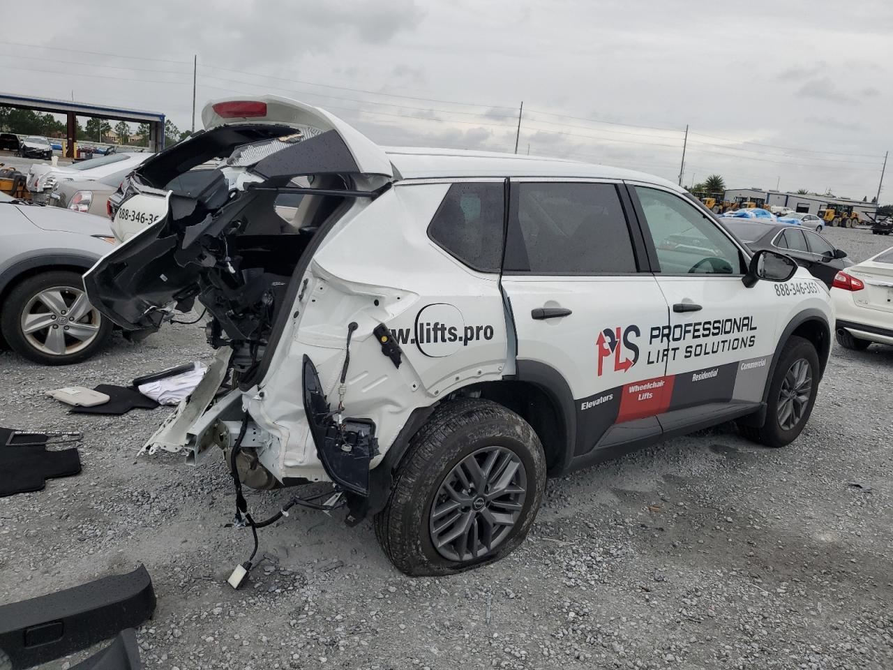 2025 Nissan Rogue S - Image 3