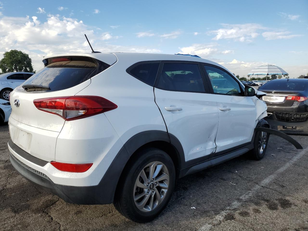 2017 Hyundai Tucson Se - Фото 3