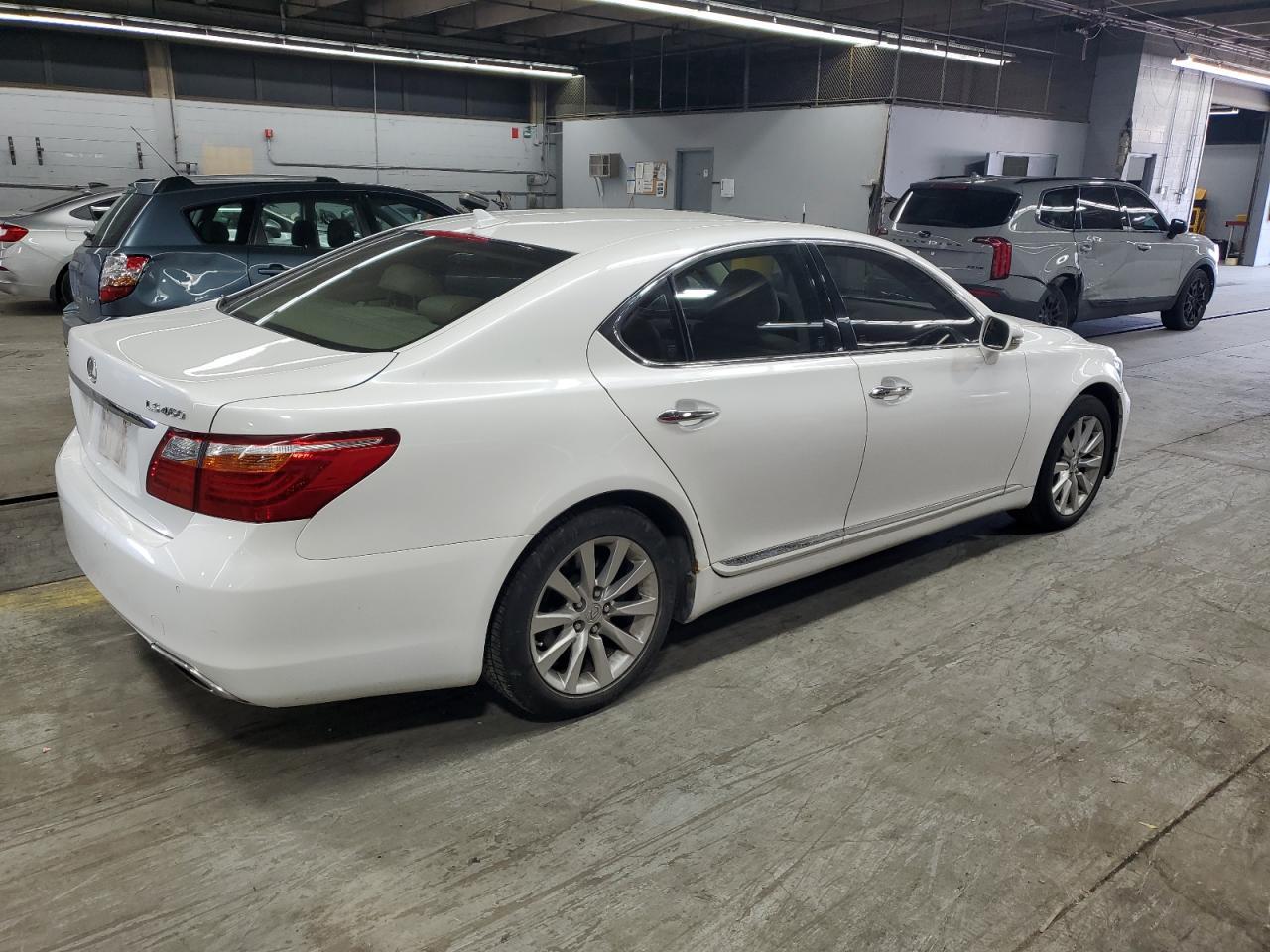 2010 Lexus Ls 460 - Фото 3