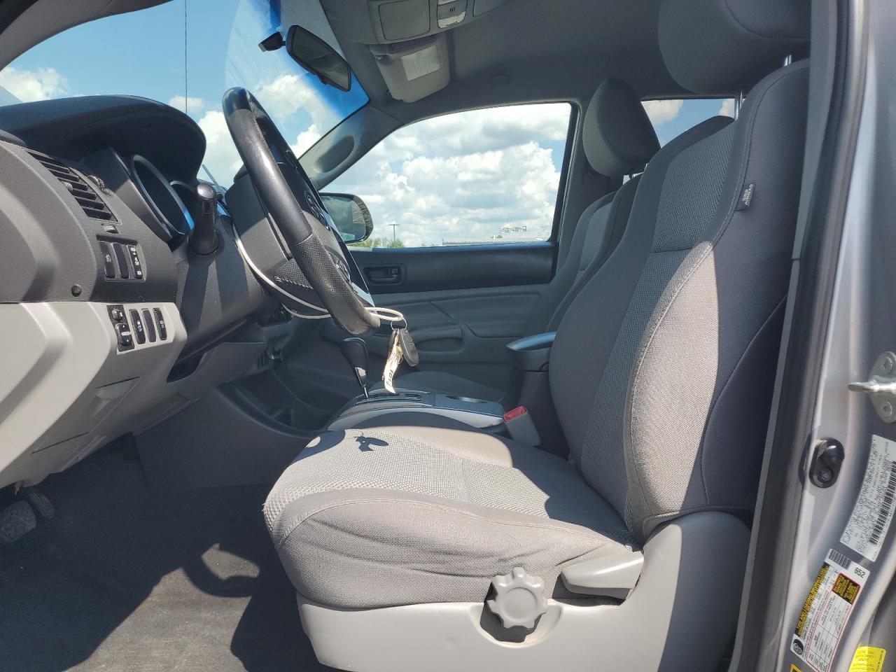 2015 Toyota Tacoma Double Cab - Image 7